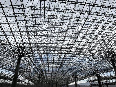西宁机场三期扩建工程新建T3航站楼钢结构工程施工现场。科技日报记者 张蕴 摄